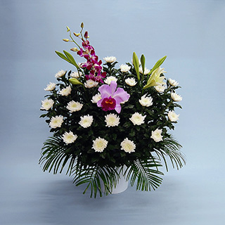 葬儀用供花：15,000-30,000円