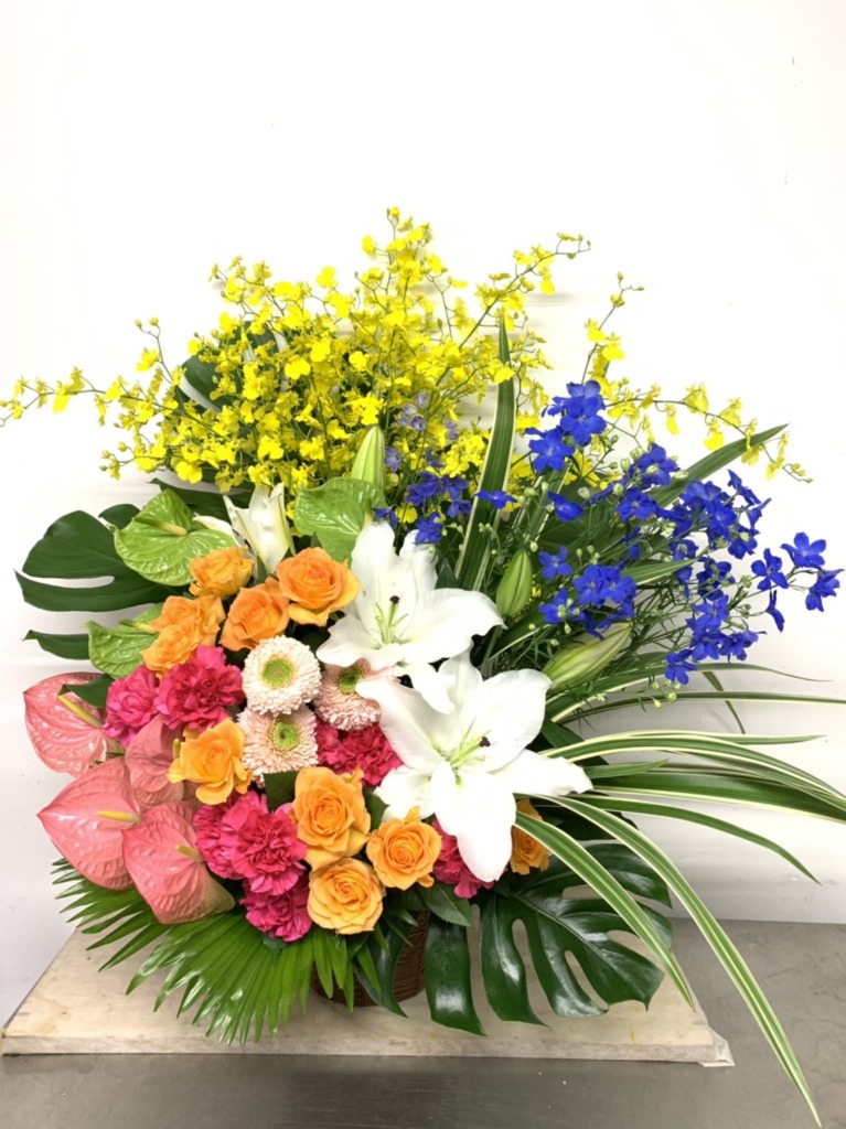 カラフルな大きなアレンジメント (H80)