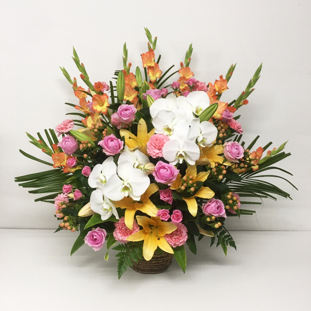 ユリと胡蝶蘭のハーモニー アレンジメント (H60)