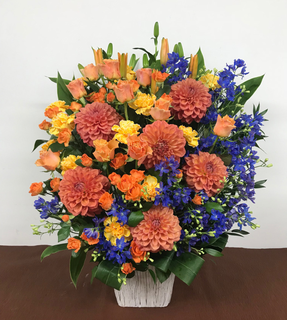 青とオレンジのアレンジメント（LL）