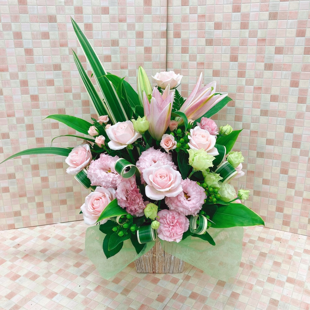 薄ピンクのアレンジメント (H60)