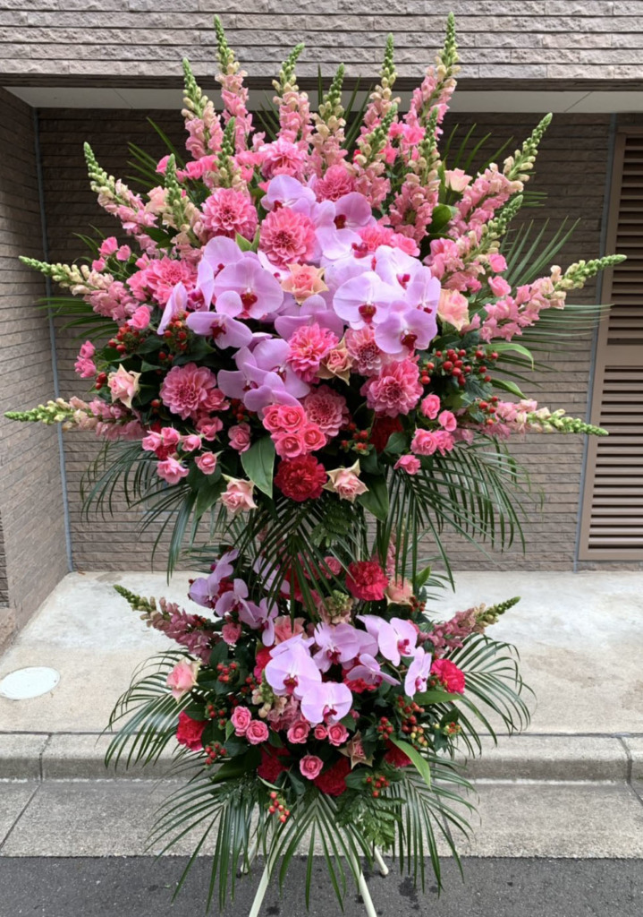 豪華deゴージャスなピンクスタンド花２段 (H200)