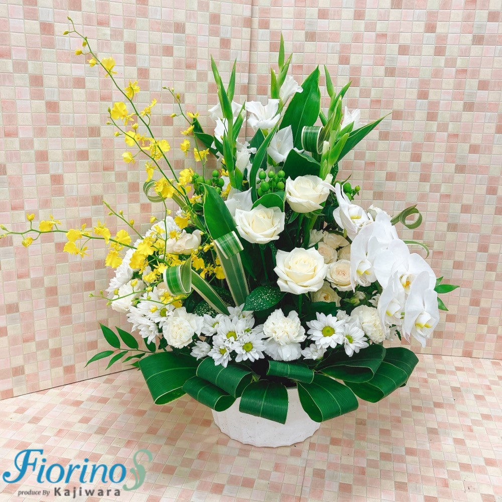 お供えアレンジメント エターナルリングMIX蘭のアレンジメント 左写真