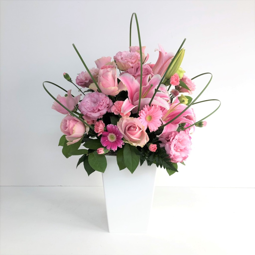 床置きアレンジメントS_ピンク_白BOX（H65）