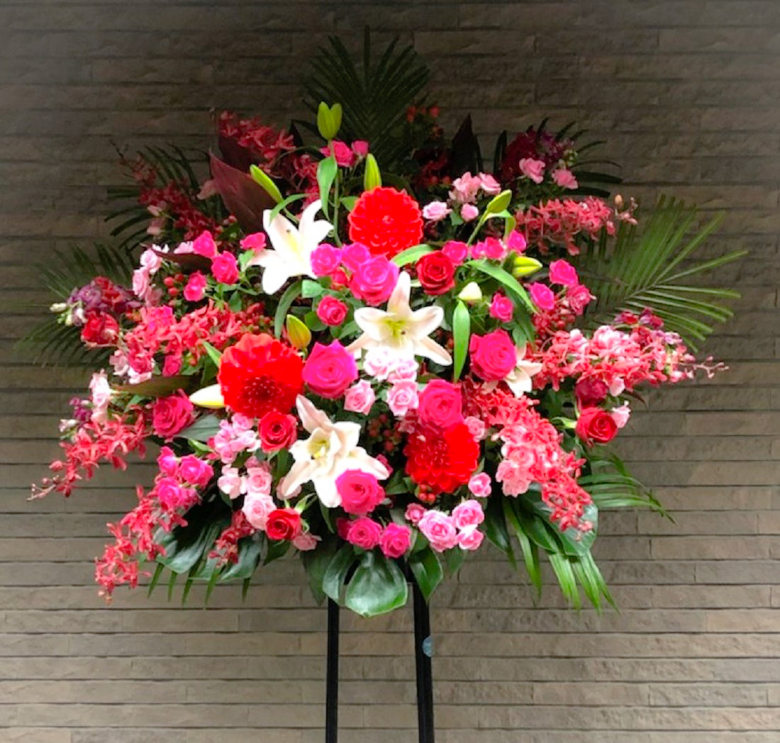 【東京エリア限定】赤とピンクの黒パイプスタンド花１段（H190）【配送無料】